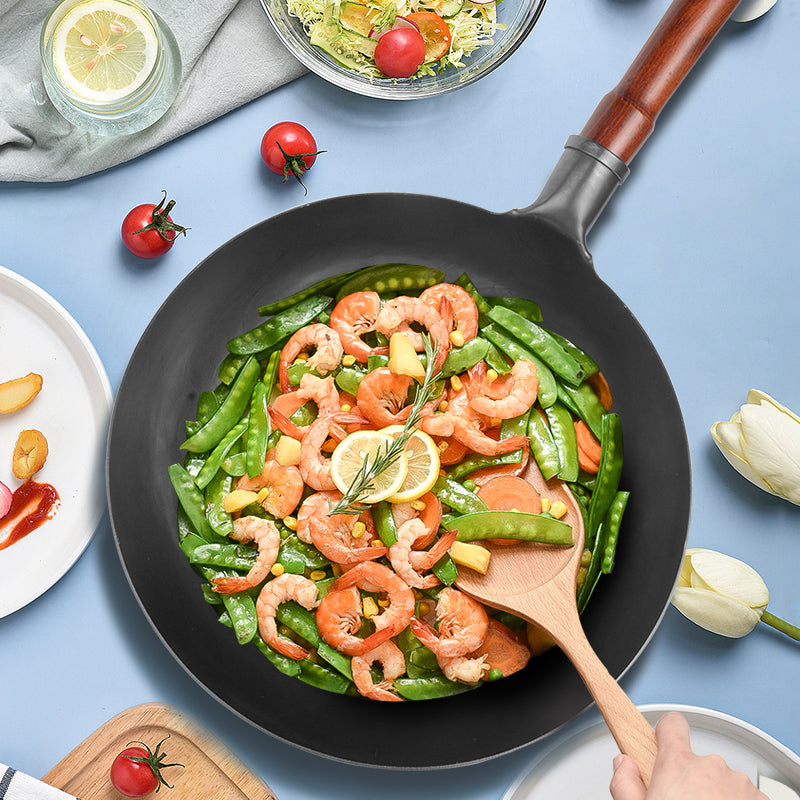 High-Quality Iron Wok - Non-Stick, No Coating, Gas Compatible