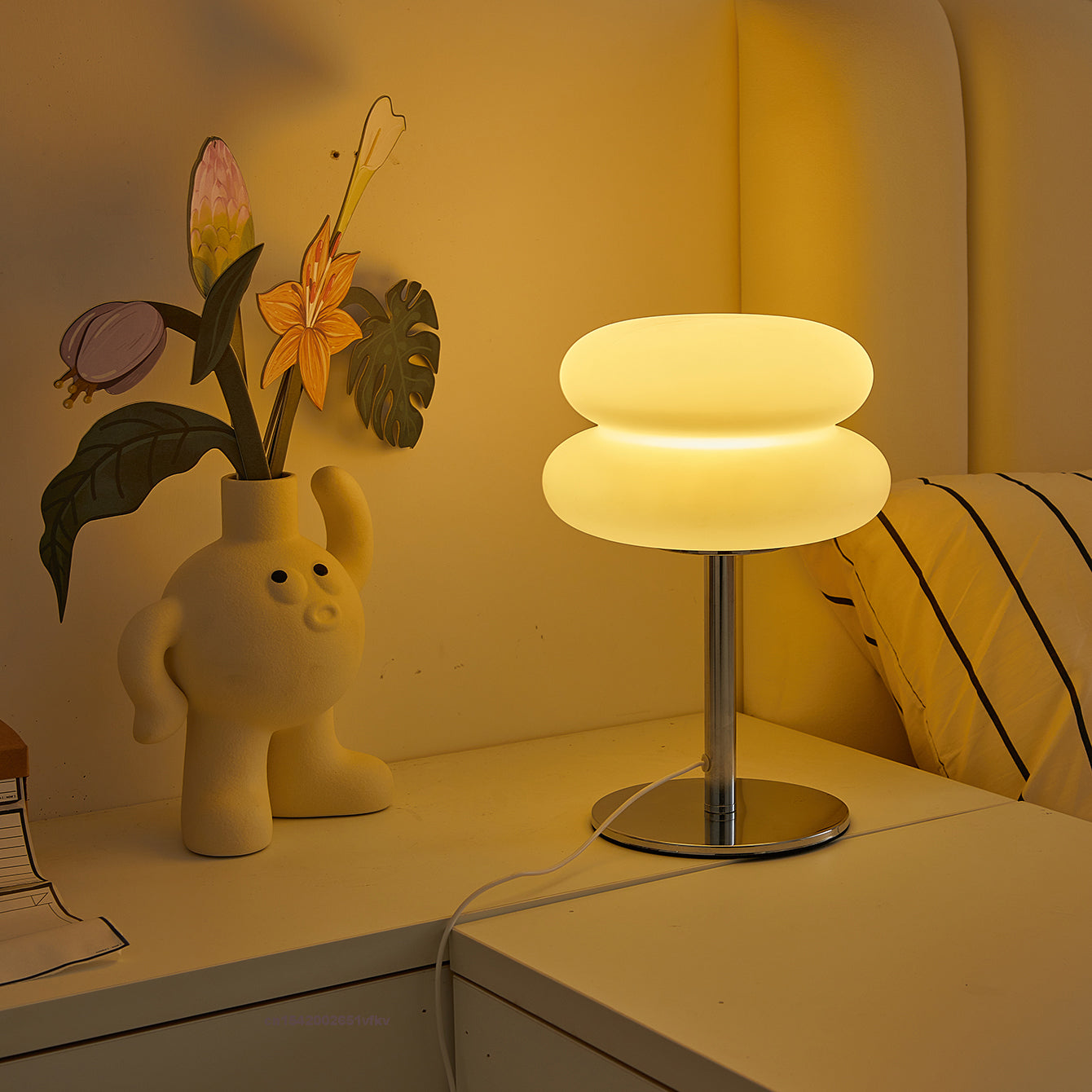 Mushroom LED Bedside Lamp - USB Plug, 9-Level Dimming