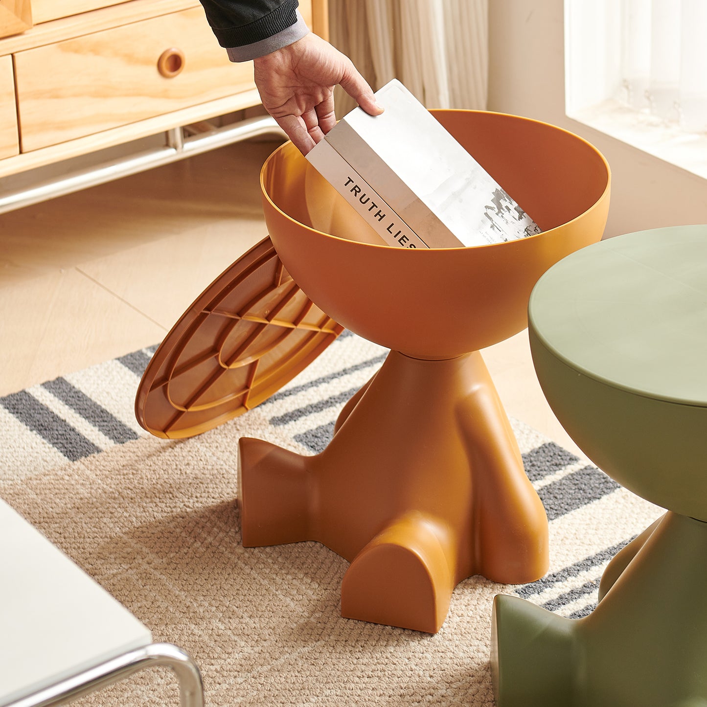 Round Cream Coffee Table - Stylish Sofa Side Table
