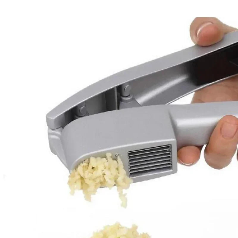 Garlic Press & Slicer: Zinc Alloy Kitchen Gadget